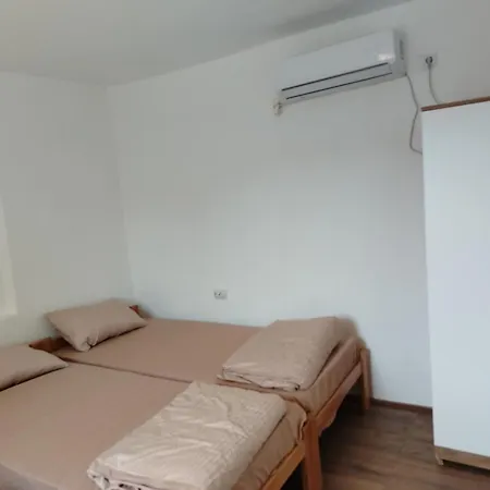 смештај вероника и симона